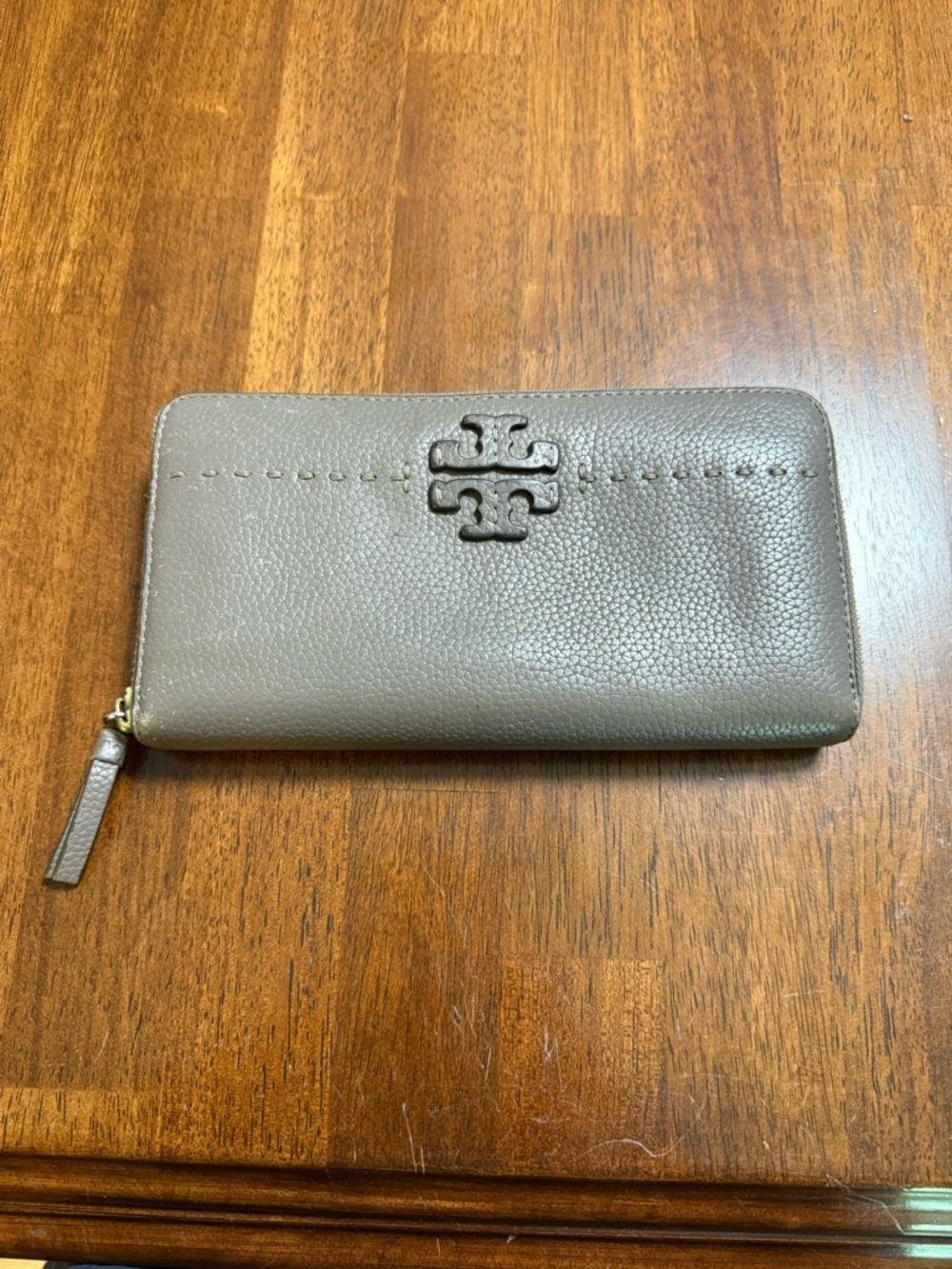 Tory Burch Pebbled Zip Wallet in Taupe Gray